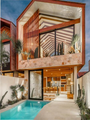 Blacksand Villas Echo Beach A4